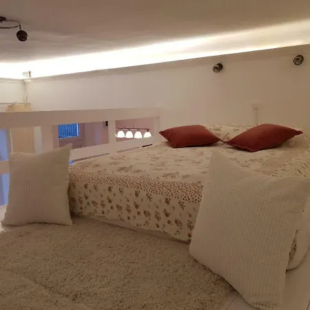 Brand New Garden Flat / Free Parking Apartament