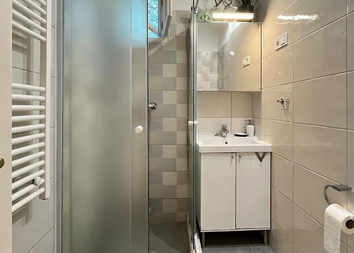 Brand New Garden Flat / Free Parking Apartman Budapest