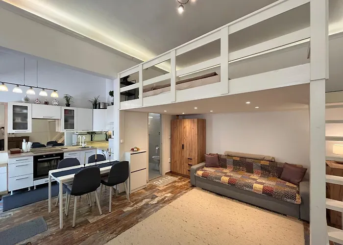 Brand New Garden Flat / Free Parking *