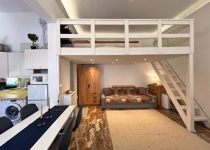 Apartman Brand New Garden Flat / Free Parking