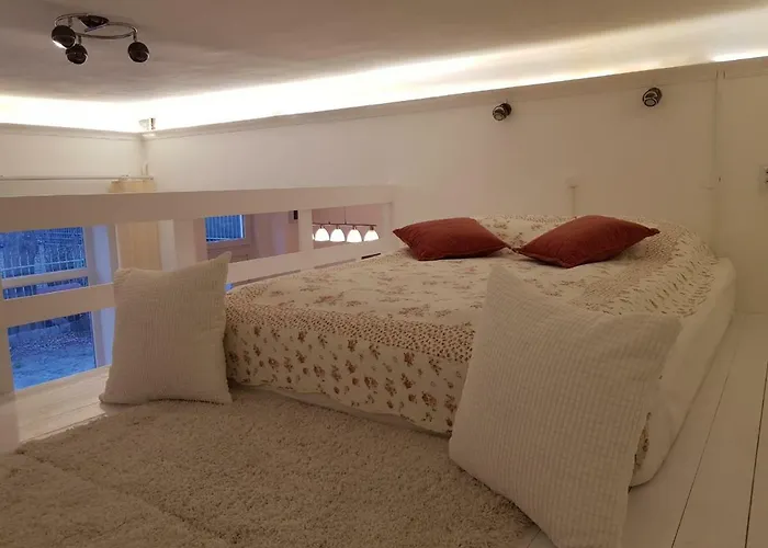 Brand New Garden Flat / Free Parking Apartman