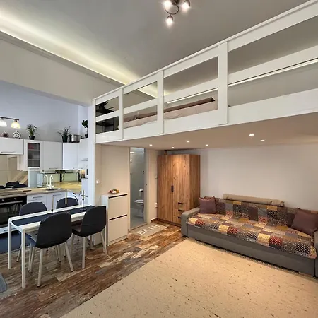Brand New Garden Flat / Free Parking *